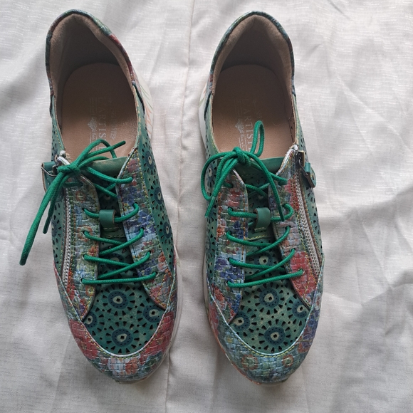 Spring Step Multicolor Floral Sneakers - Picture 4 of 5